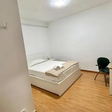 Apartment Centrica Amplia Y Luminosa *